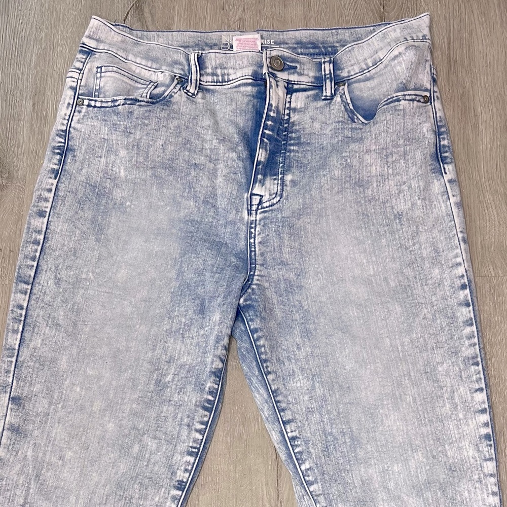 NO BOUNDARIES HIGH RISE SKINNY JEANS